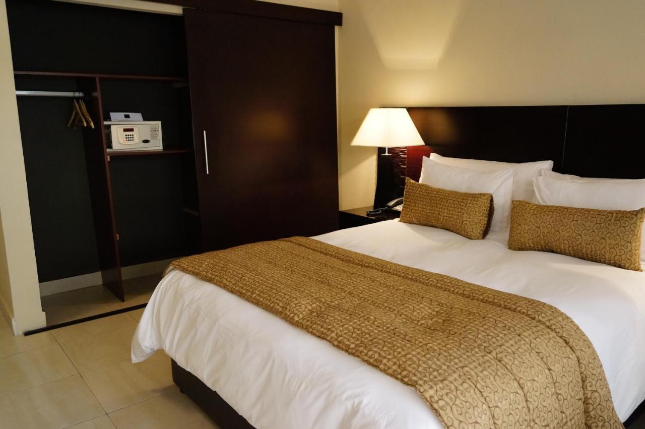 Hotel Royal Kinshasa Exterior photo