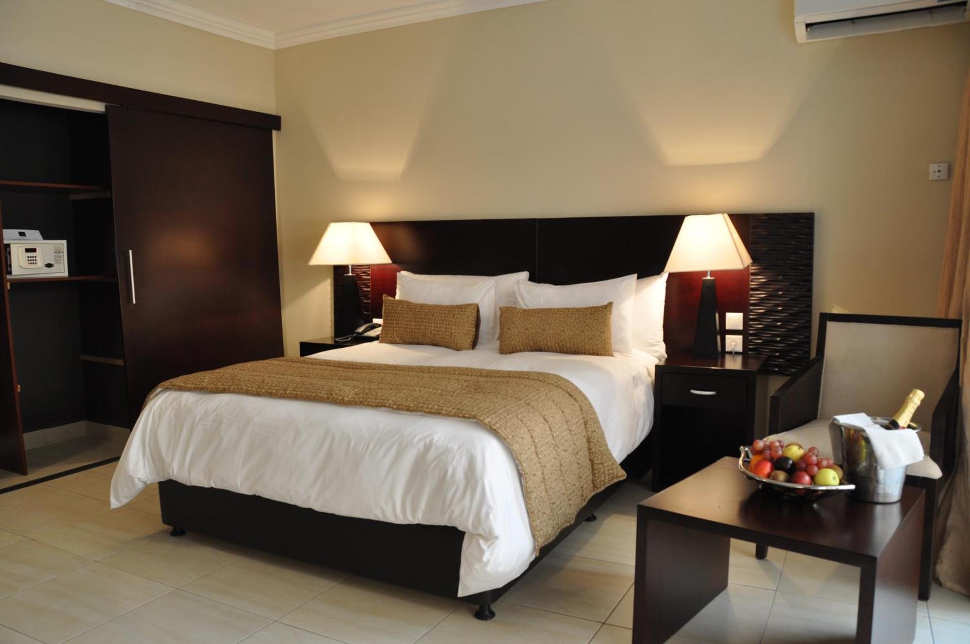 Hotel Royal Kinshasa Exterior photo