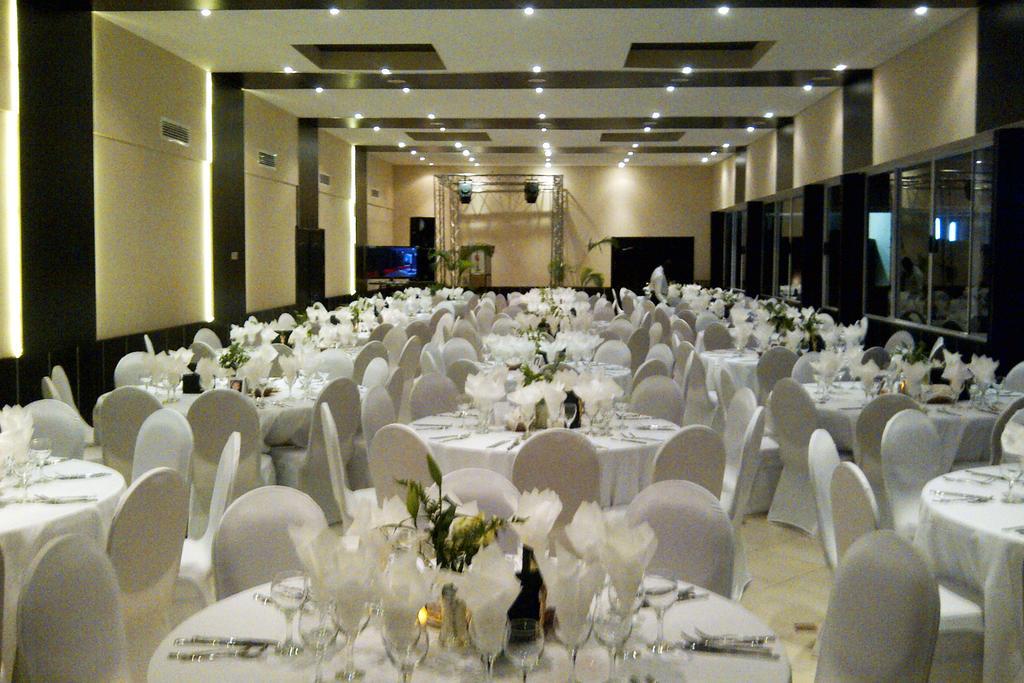 Hotel Royal Kinshasa Exterior photo
