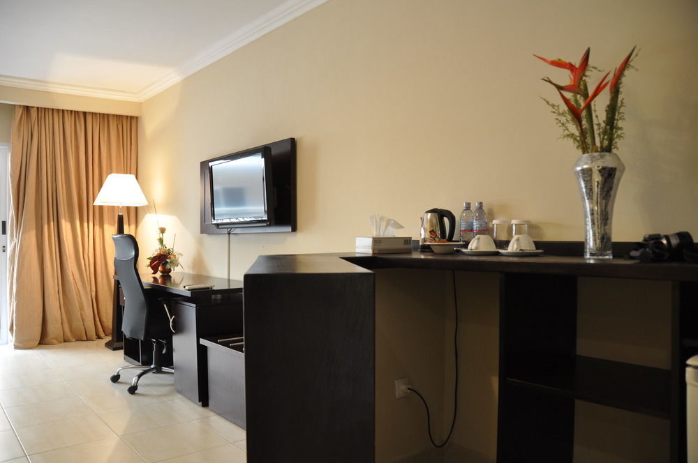 Hotel Royal Kinshasa Exterior photo